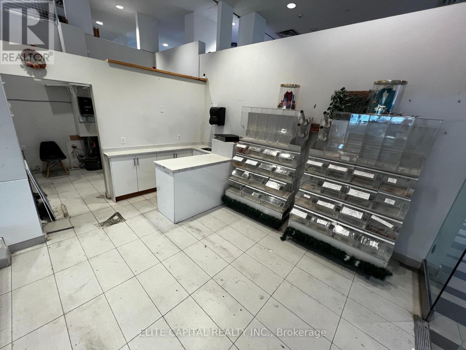 160 - 4750 Yonge Street, Toronto, Ontario  M2N 0J6 - Photo 3 - C14116464