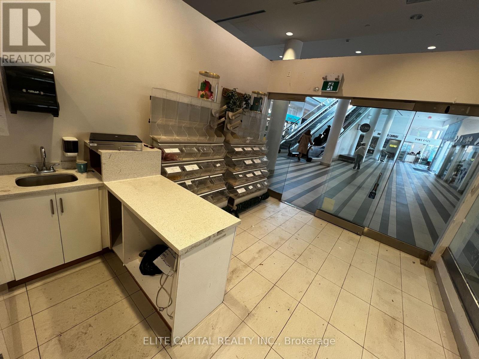 160 - 4750 Yonge Street, Toronto, Ontario  M2N 0J6 - Photo 2 - C14116482