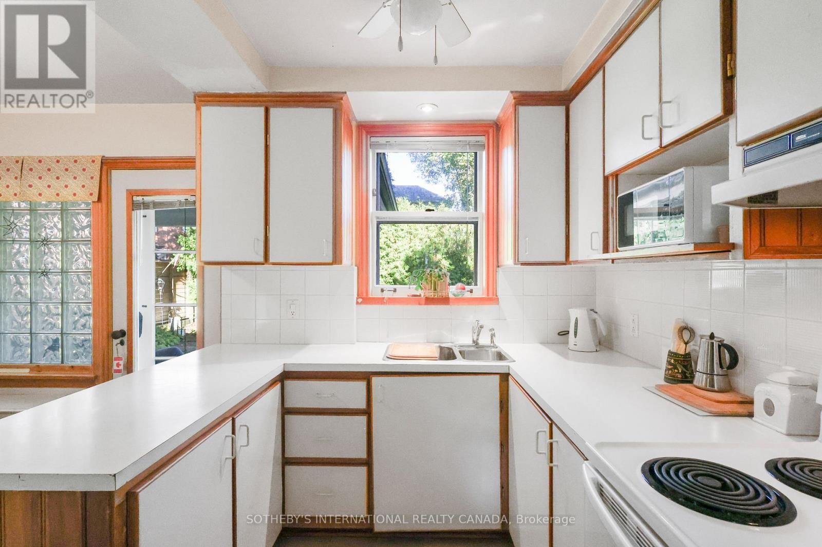 40 Teddington Pk Avenue, Toronto, Ontario  M4N 2C3 - Photo 24 - C14116498