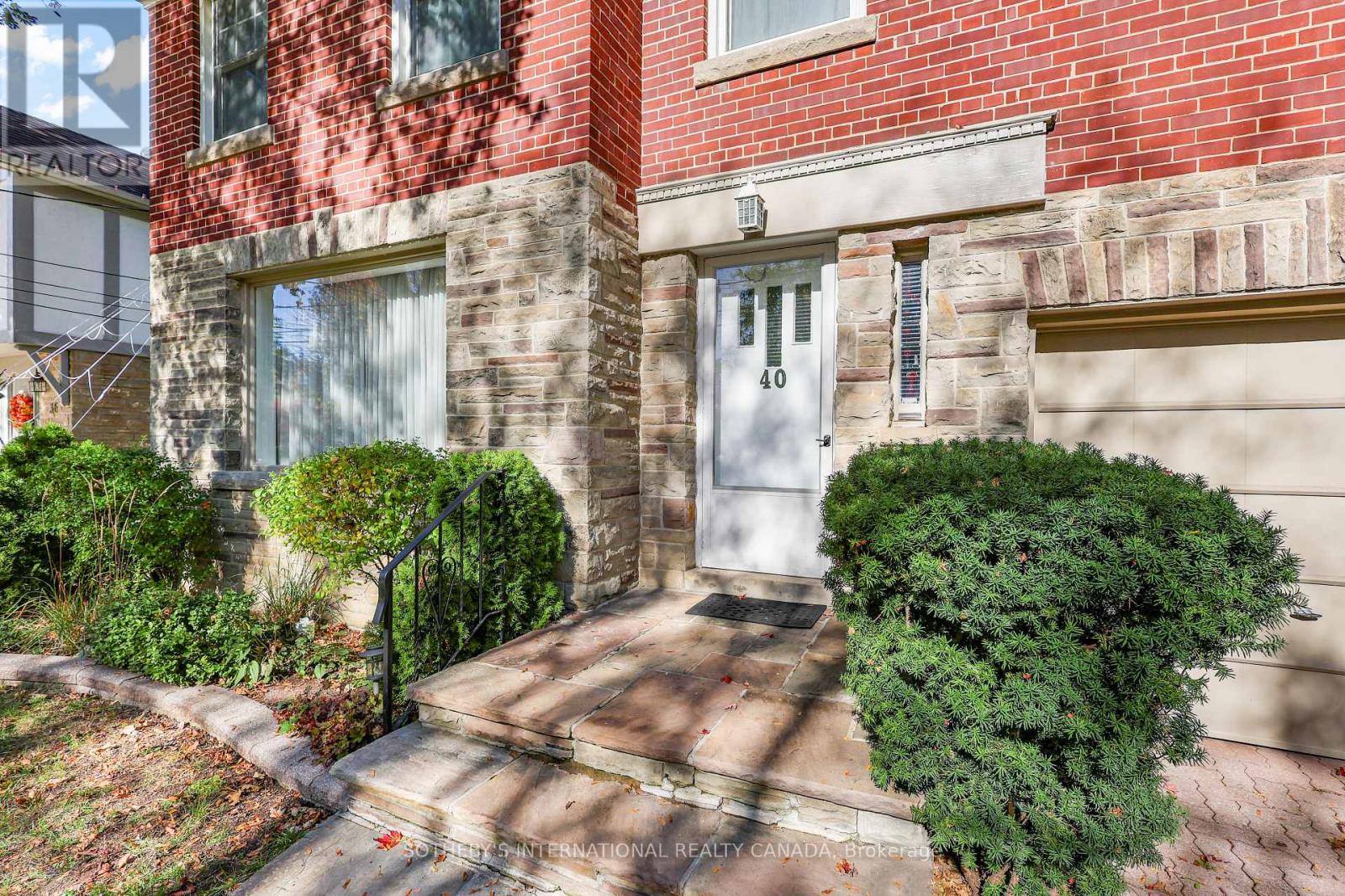 40 Teddington Pk Avenue, Toronto, Ontario  M4N 2C3 - Photo 3 - C14116498