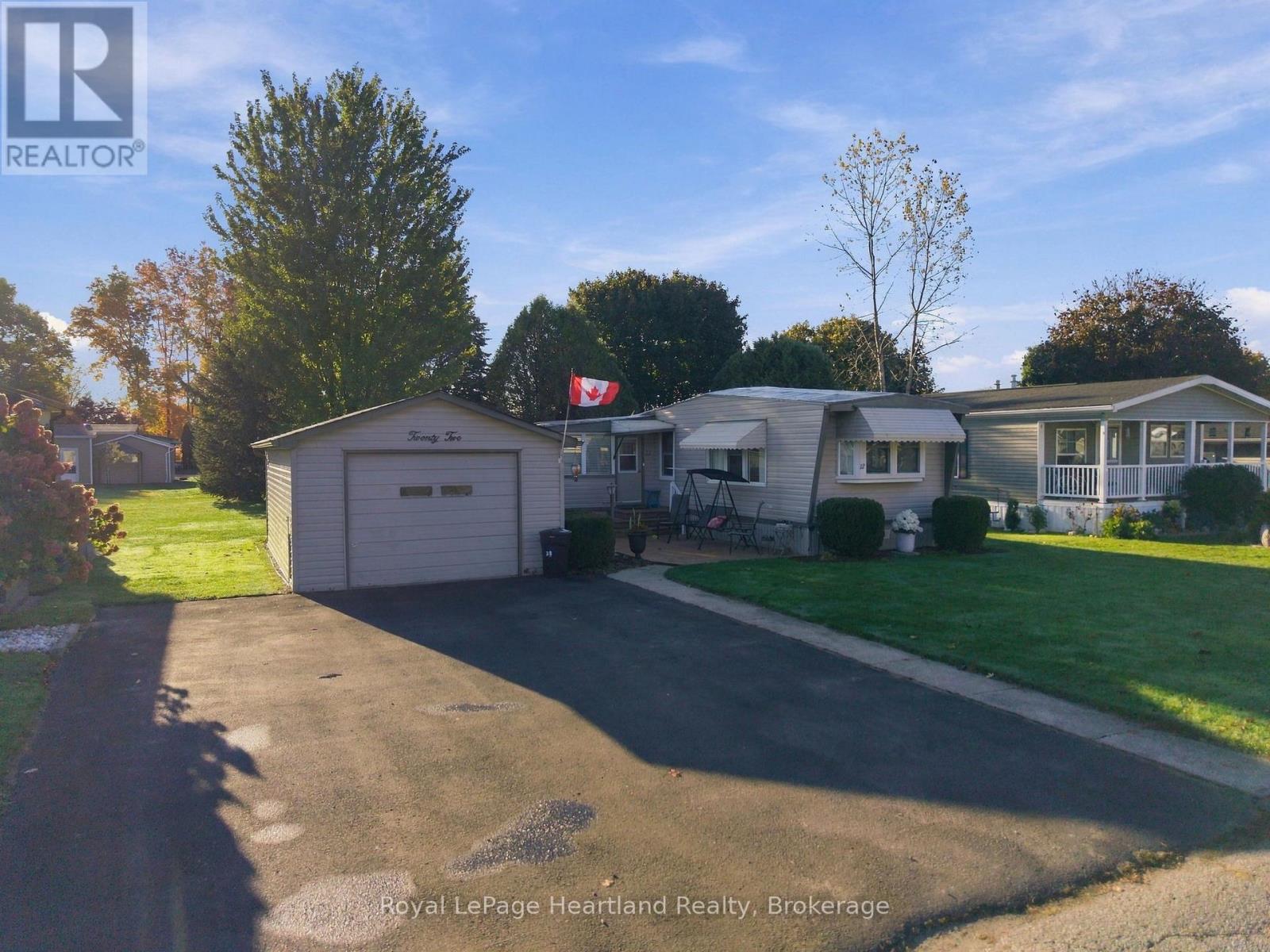 22 George Street, Strathroy-Caradoc, Ontario  N7G 1A6 - Photo 2 - X14116422