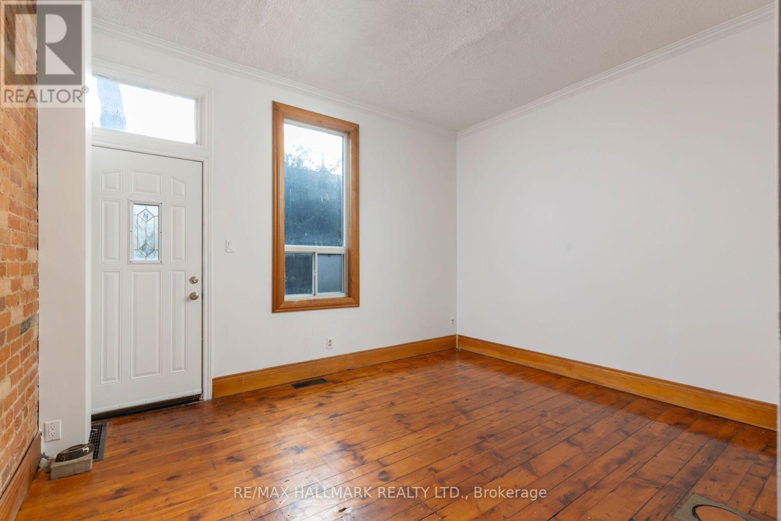 10 Woodgreen Place, Toronto, Ontario  M4M 2J2 - Photo 10 - E14116428