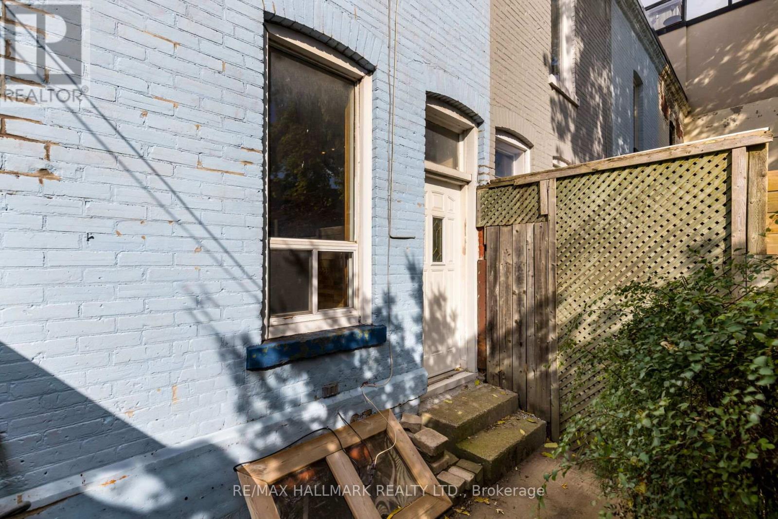 10 Woodgreen Place, Toronto, Ontario  M4M 2J2 - Photo 28 - E14116428