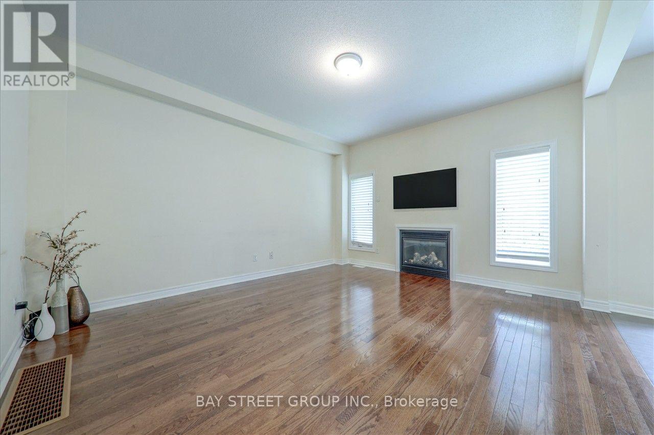 2485 Earl Grey Avenue, Pickering, Ontario  L1X 0B9 - Photo 11 - E14116490