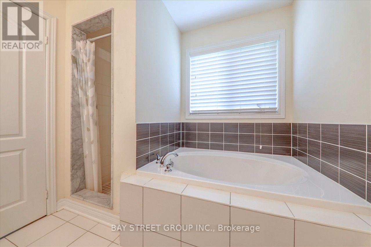 2485 Earl Grey Avenue, Pickering, Ontario  L1X 0B9 - Photo 23 - E14116490