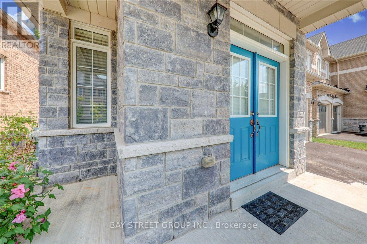 2485 Earl Grey Avenue, Pickering, Ontario  L1X 0B9 - Photo 4 - E14116490
