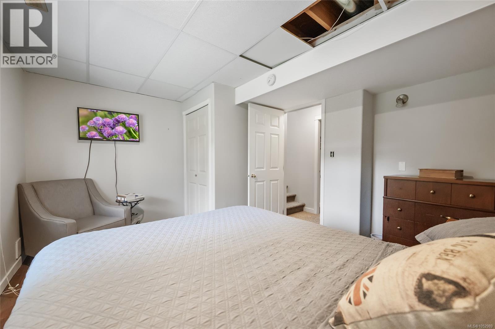 1157 View Pl