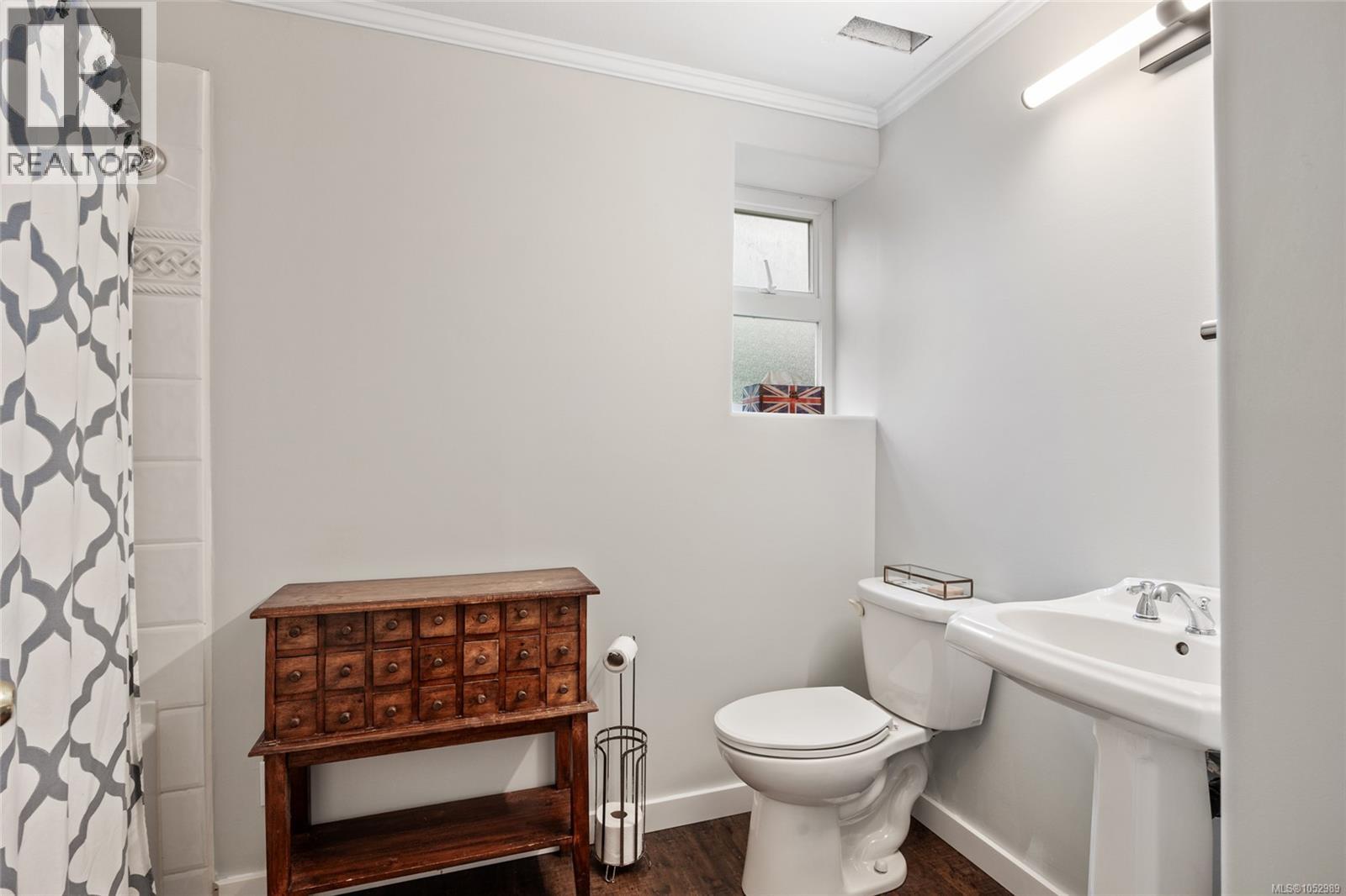 1157 View Pl