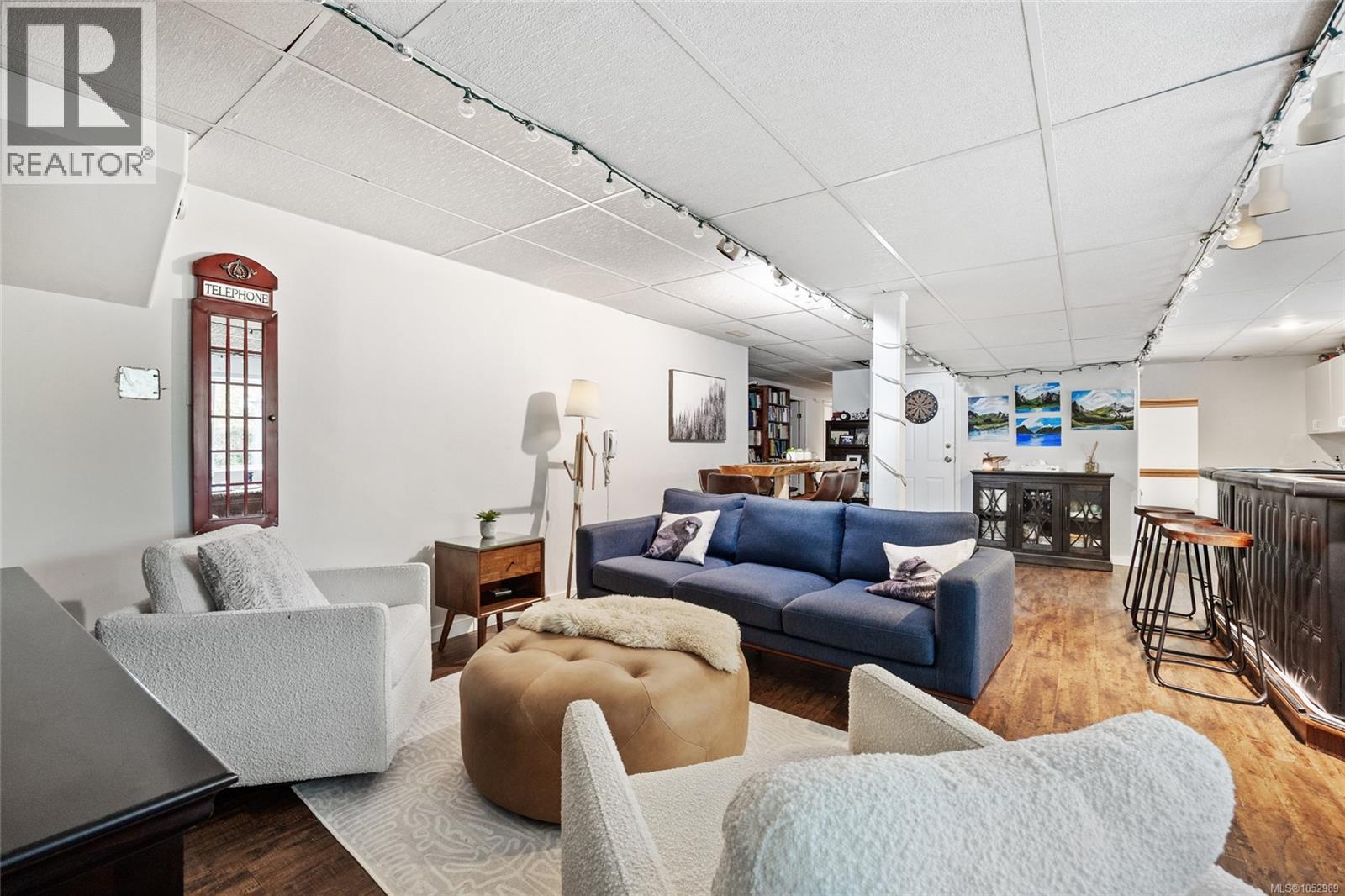 1157 View Pl