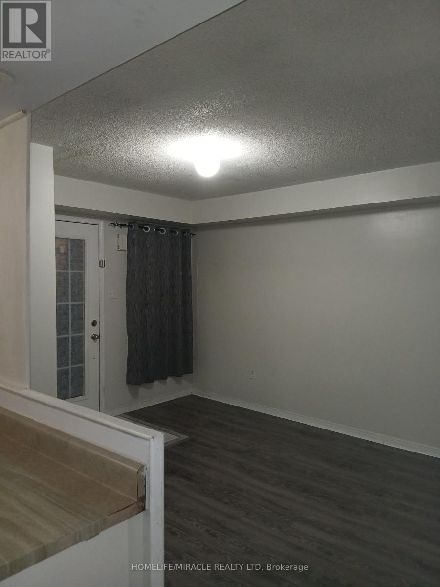 12 - 200 Mclevin Avenue, Toronto, Ontario M1B 6C8 - Photo 2 - E13695650