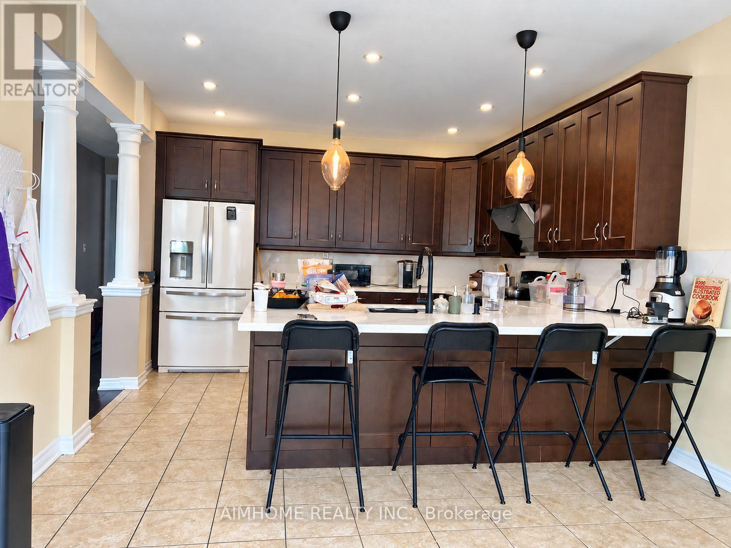 99 Rockland Crescent, Whitby, Ontario  L1M 0A9 - Photo 7 - E14115476