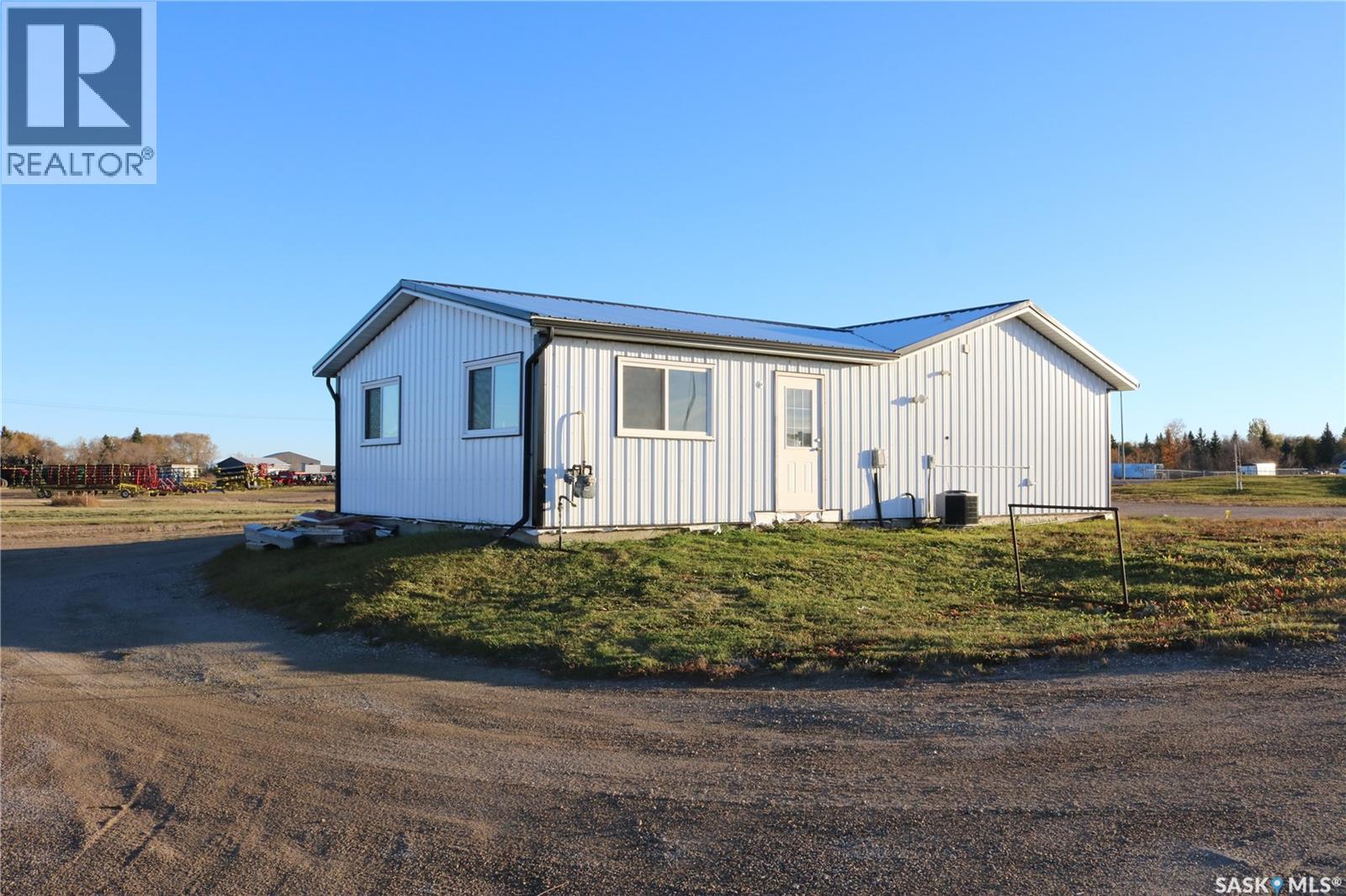 1402 Park Avenue, Moosomin, Saskatchewan S0G 3N0 - Photo 6 - SK051953
