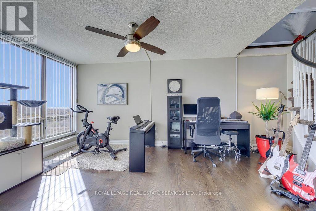 Uph 02 - 25 Fairview Road W, Mississauga, Ontario  L5B 3Y8 - Photo 26 - W14114032