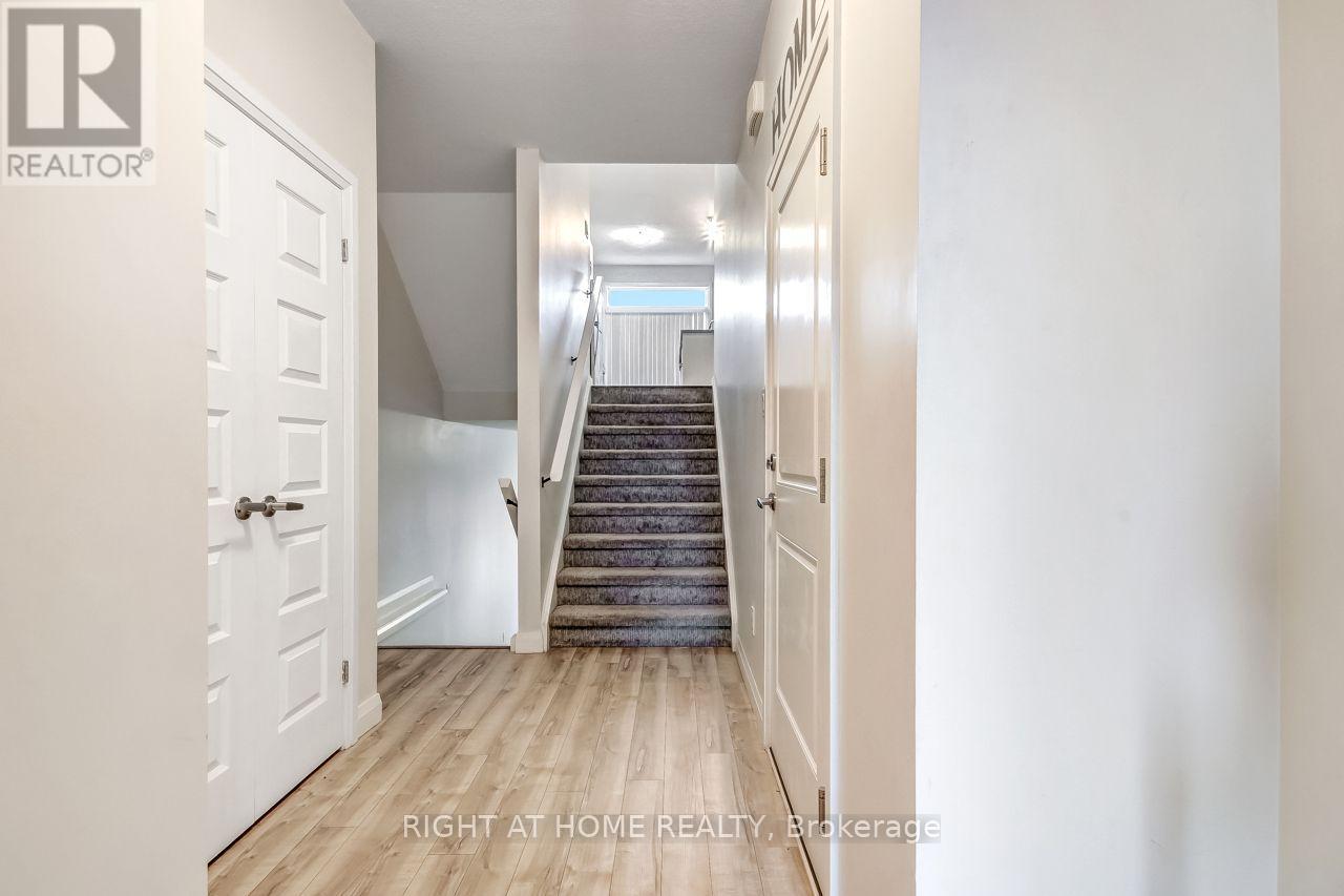 4 - 819 Kleinburg Drive, London North, Ontario  N5X 3Z1 - Photo 2 - X14116574
