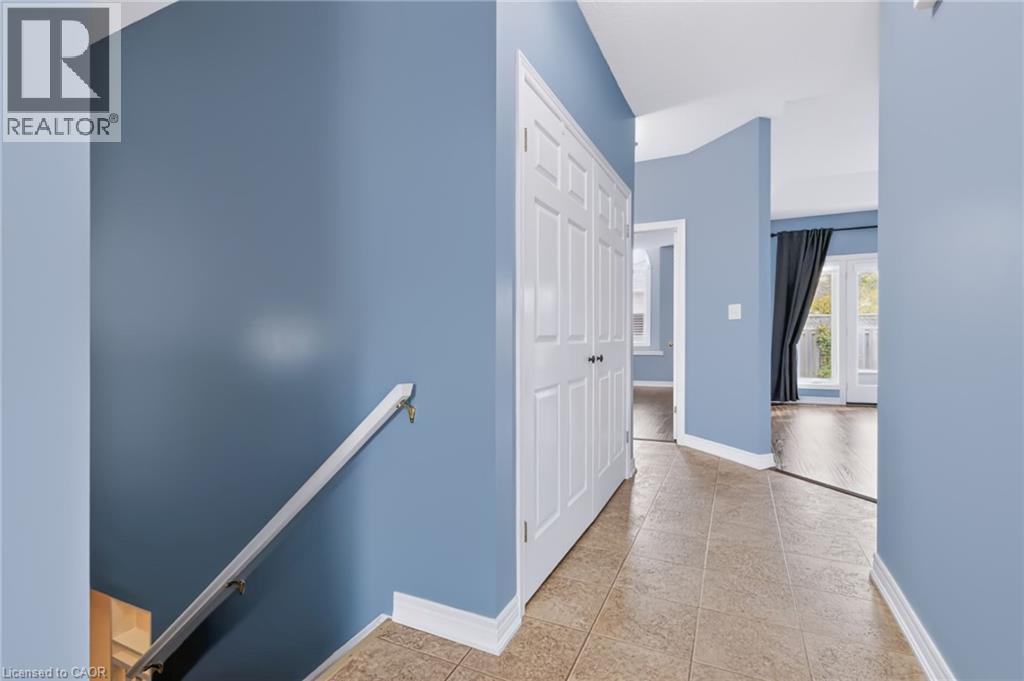 11 Greentrail Drive, Glanbrook, Ontario  L0R 1W0 - Photo 7 - 40873108