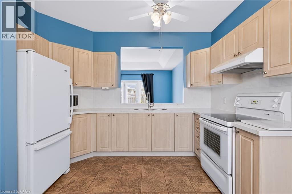 11 Greentrail Drive, Glanbrook, Ontario  L0R 1W0 - Photo 10 - 40873108