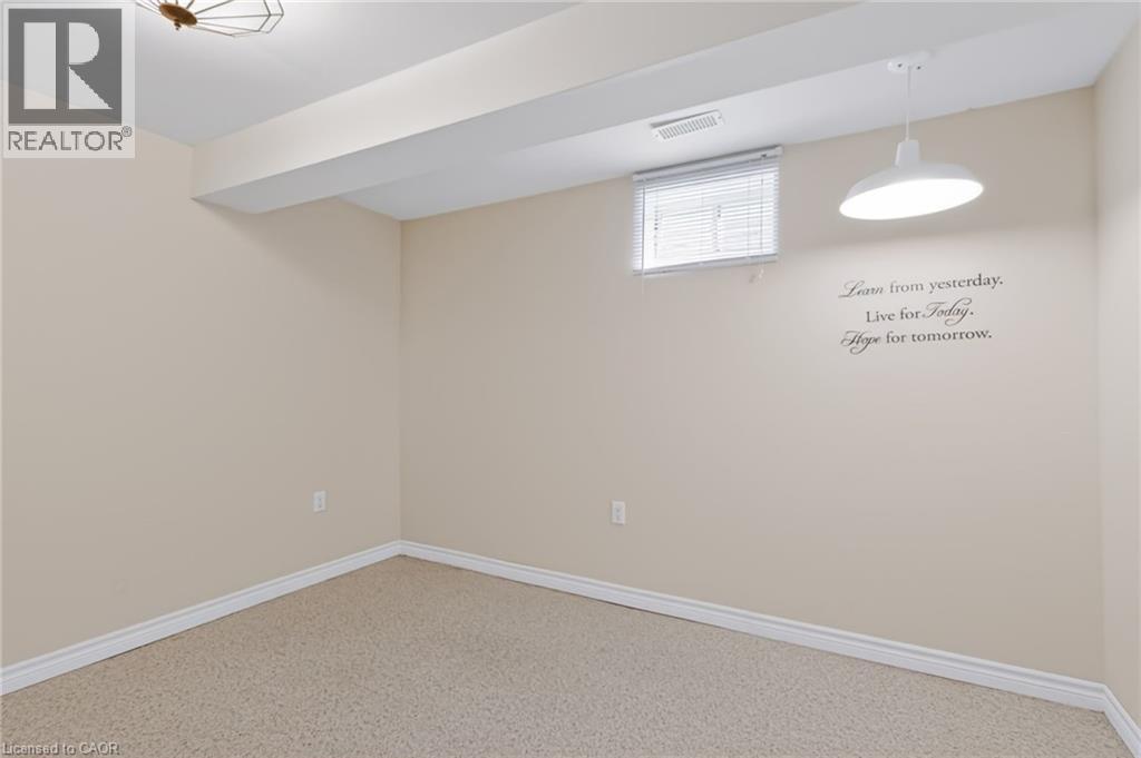 11 Greentrail Drive, Glanbrook, Ontario  L0R 1W0 - Photo 30 - 40873108
