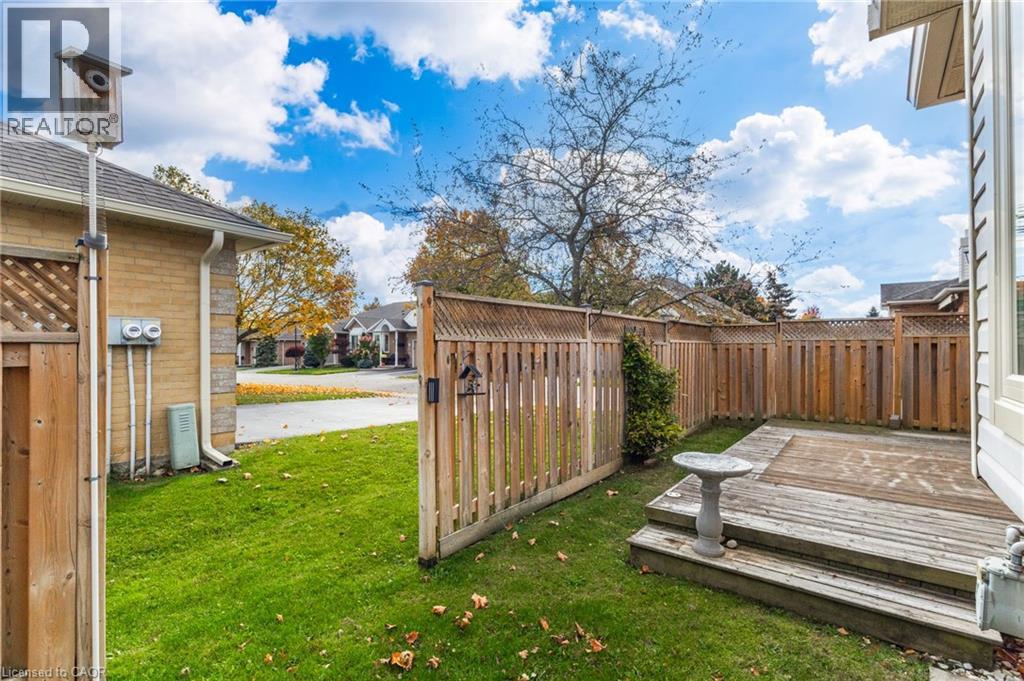 11 Greentrail Drive, Glanbrook, Ontario  L0R 1W0 - Photo 37 - 40873108