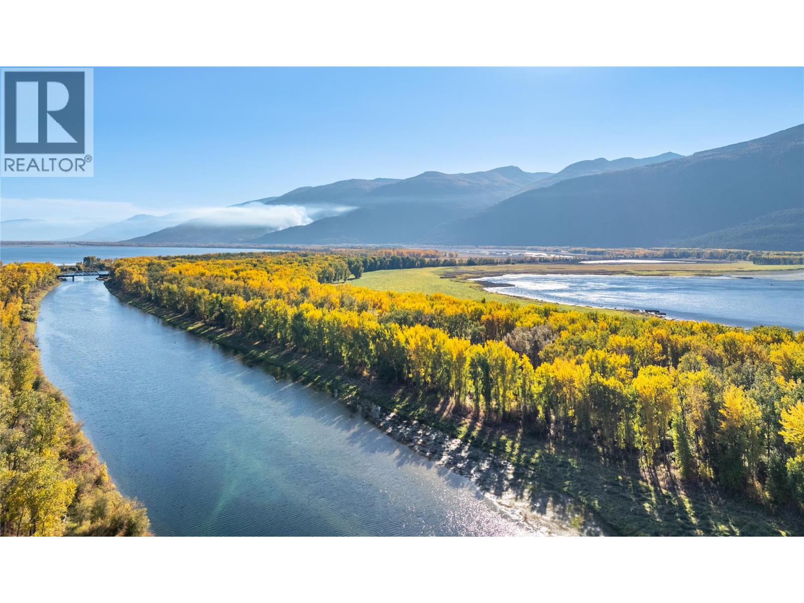 8732 3A Highway Sirdar, BC V0B2N1_4