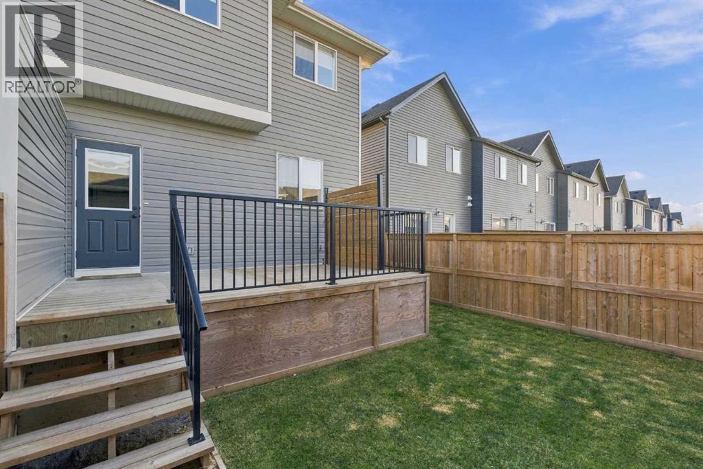 18 Willow Green Link, Cochrane, Alberta  T4C 2S8 - Photo 39 - A2353128