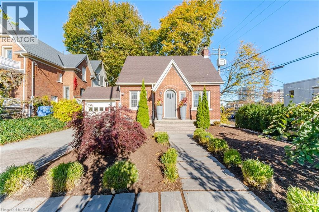 11 Rock Avenue