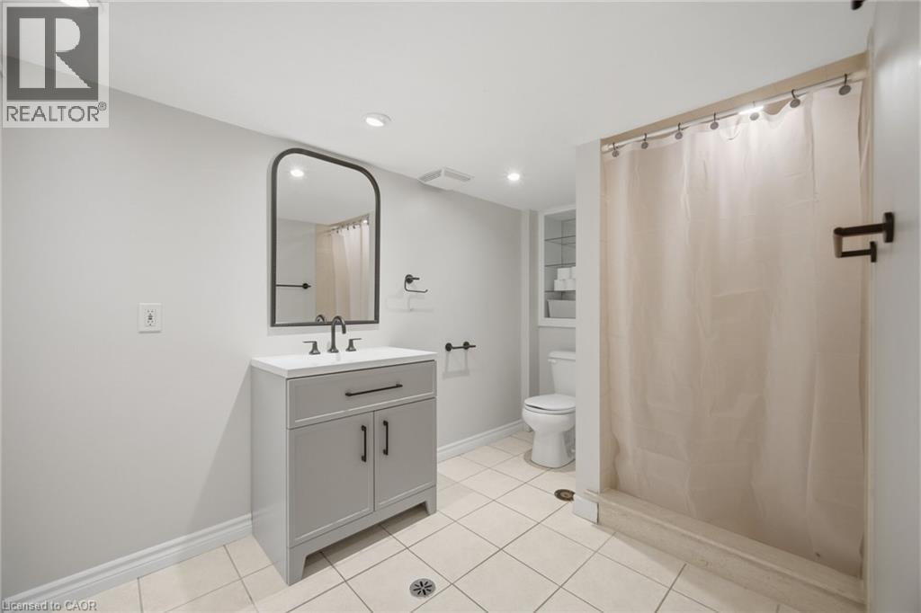 11 Rock Avenue, Kitchener, Ontario  N2M 2N9 - Photo 34 - 40873381