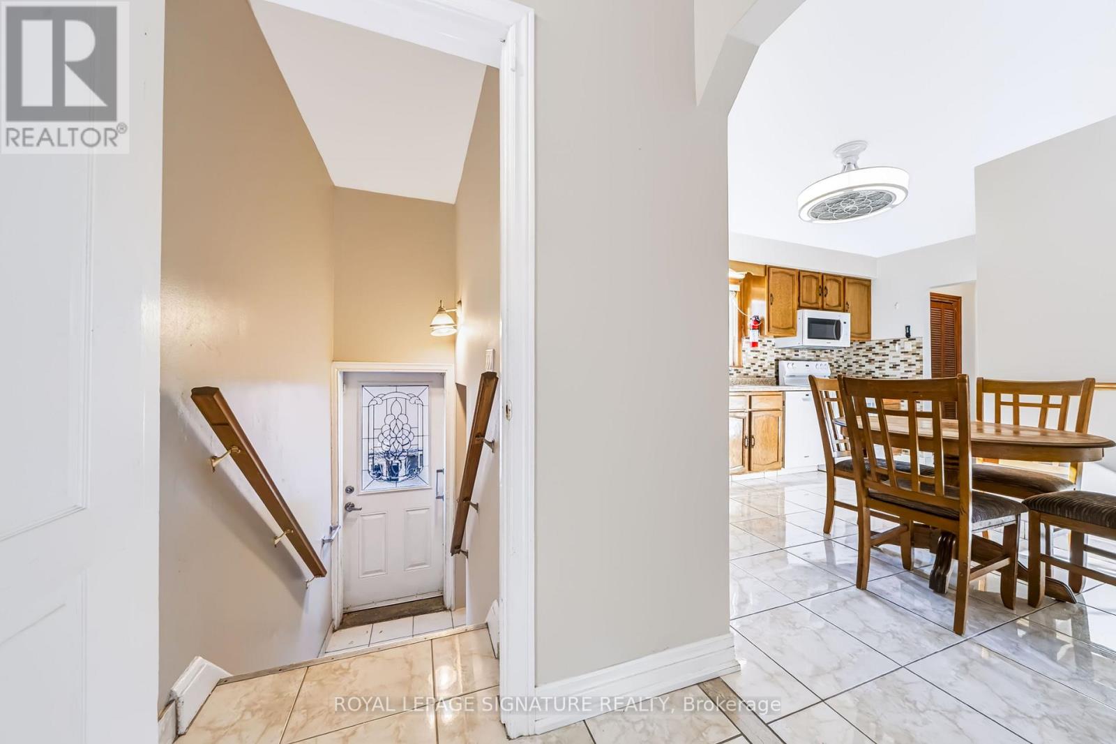 1377 Birchmount Road, Toronto, Ontario  M1P 2E2 - Photo 24 - E14116584