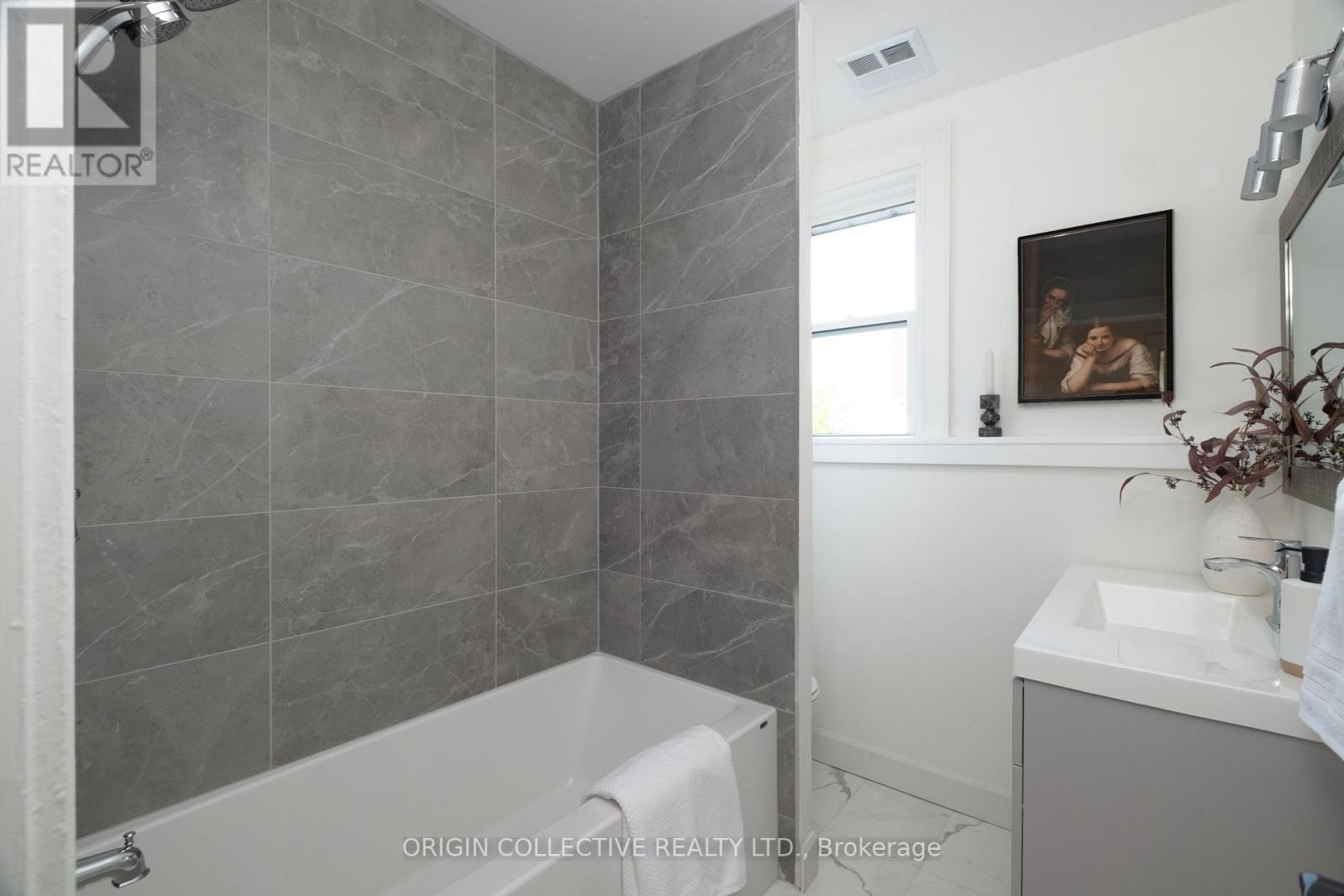 6 Oakdene Crescent, Toronto, Ontario  M4J 4H9 - Photo 30 - E14116592