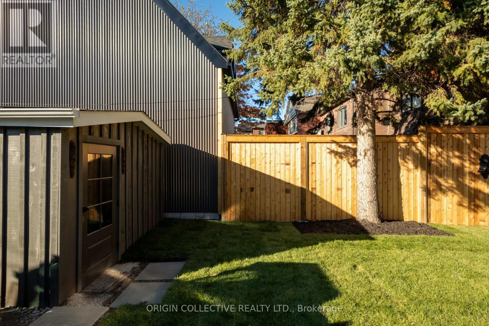 6 Oakdene Crescent, Toronto, Ontario  M4J 4H9 - Photo 39 - E14116592