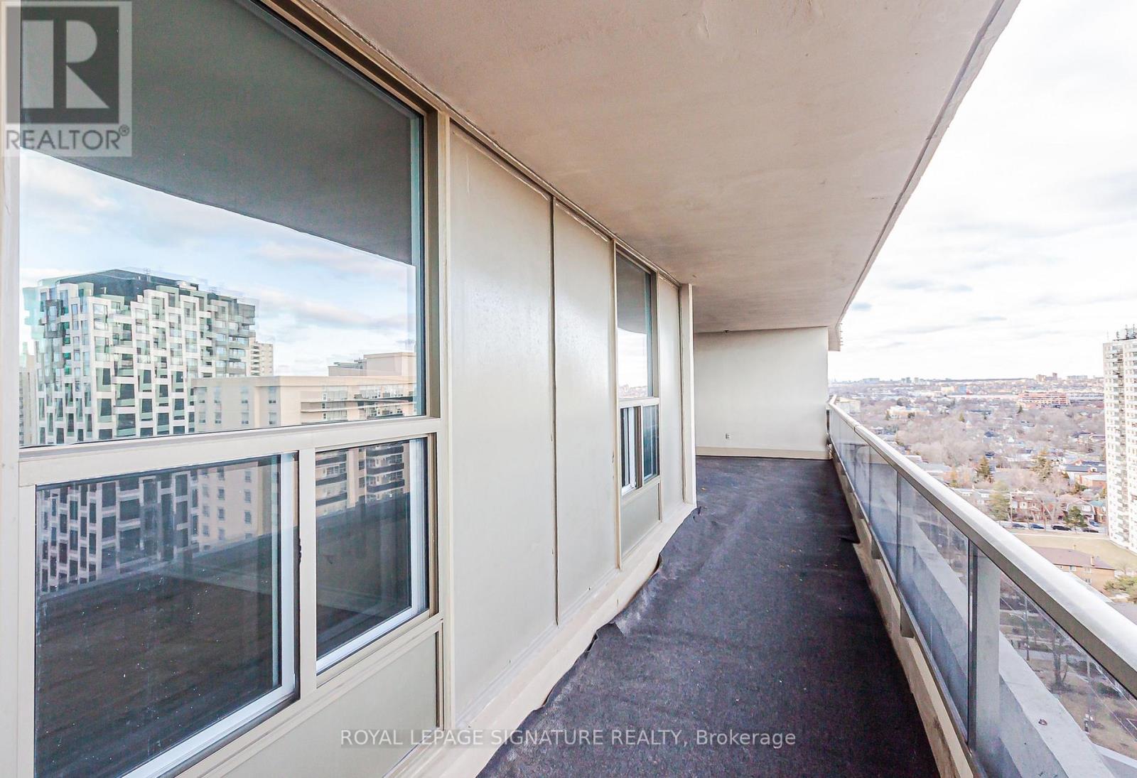 2205 - 50 Quebec Avenue, Toronto, Ontario  M6P 4B4 - Photo 29 - W14116576