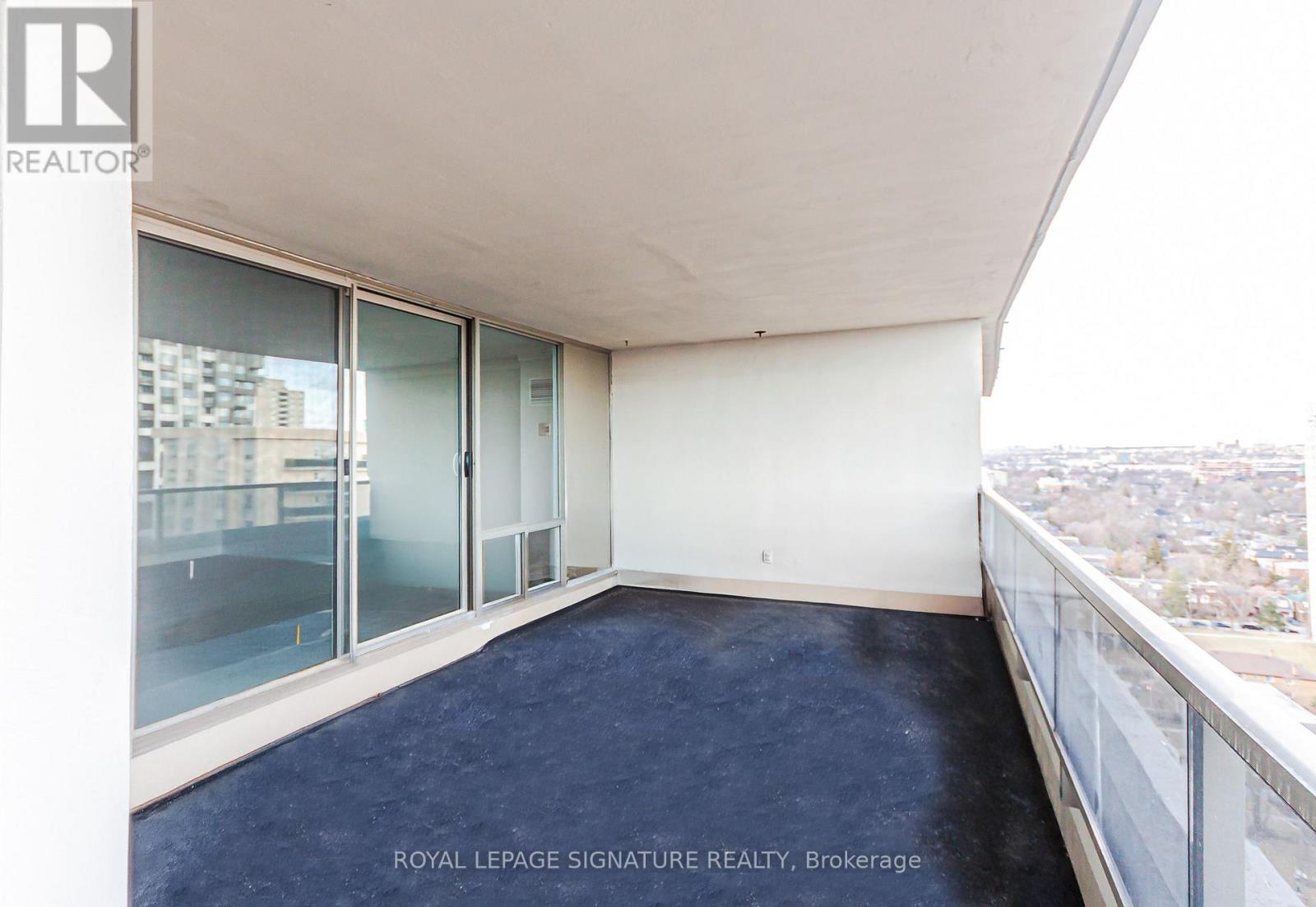 2205 - 50 Quebec Avenue, Toronto, Ontario  M6P 4B4 - Photo 31 - W14116576