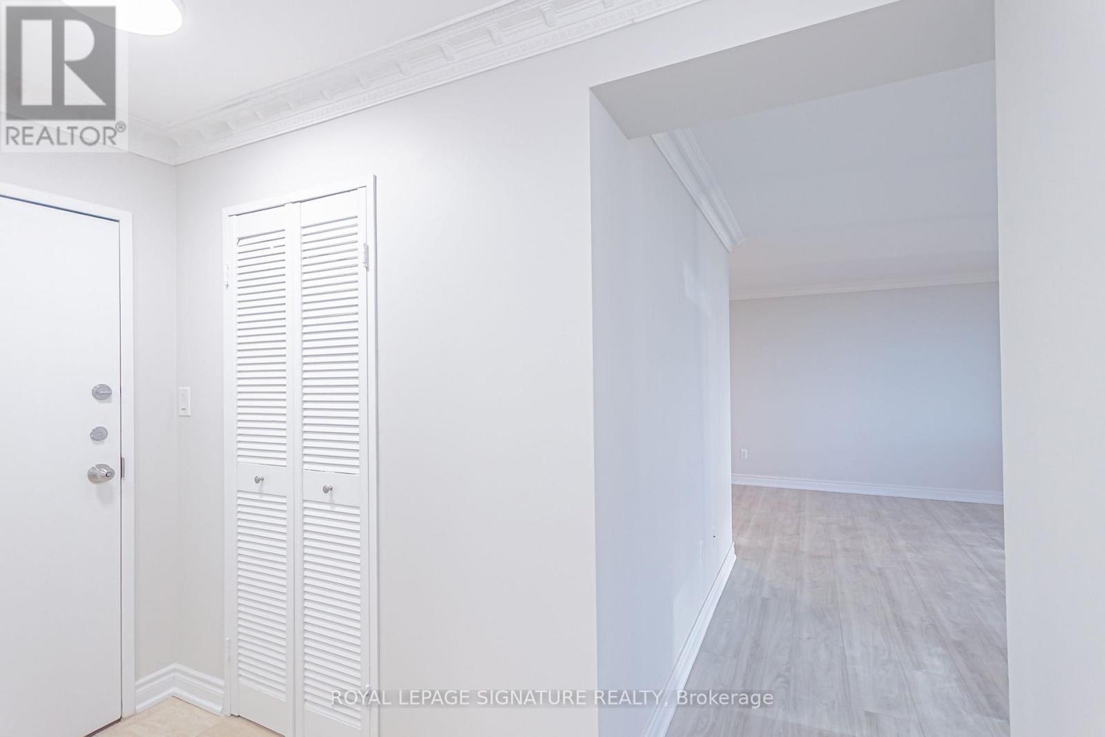 2205 - 50 Quebec Avenue, Toronto, Ontario  M6P 4B4 - Photo 5 - W14116576