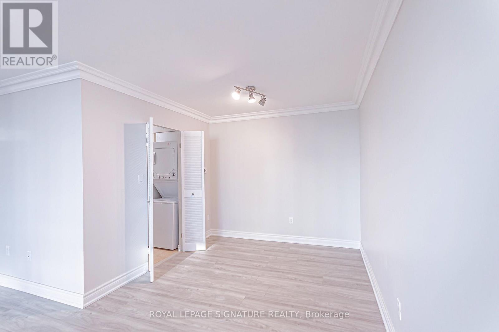 2205 - 50 Quebec Avenue, Toronto, Ontario  M6P 4B4 - Photo 8 - W14116576