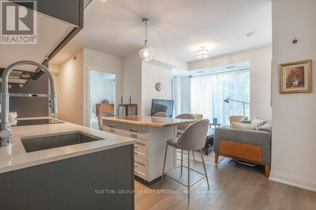 207 - 293 The Kingsway, Toronto (Edenbridge-Humber Valley), Ontario  M9A 0E8 - Photo 7 - W14116654