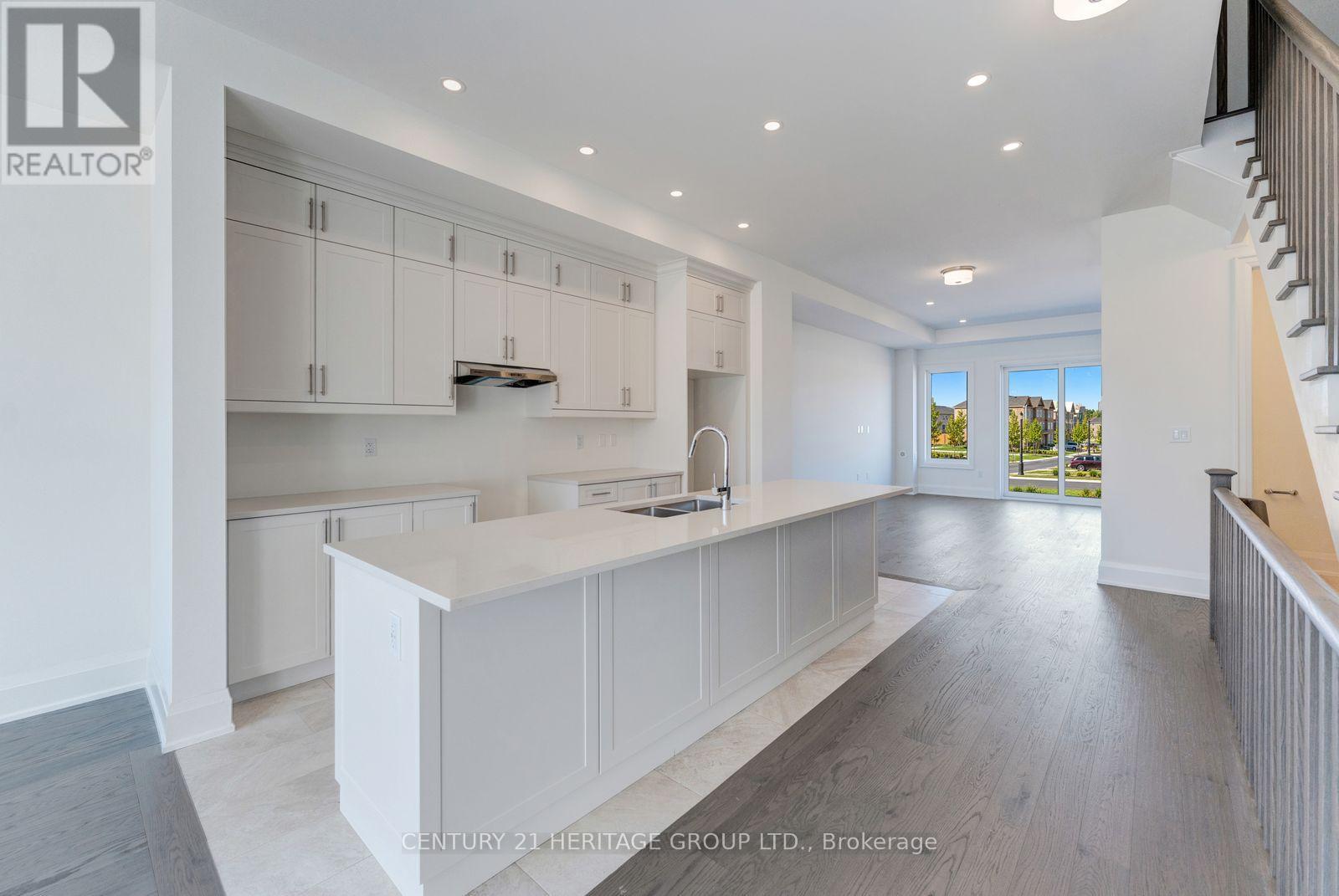 81 Ayaan Lane, Oakville, Ontario  L6M 5S3 - Photo 7 - W14112932