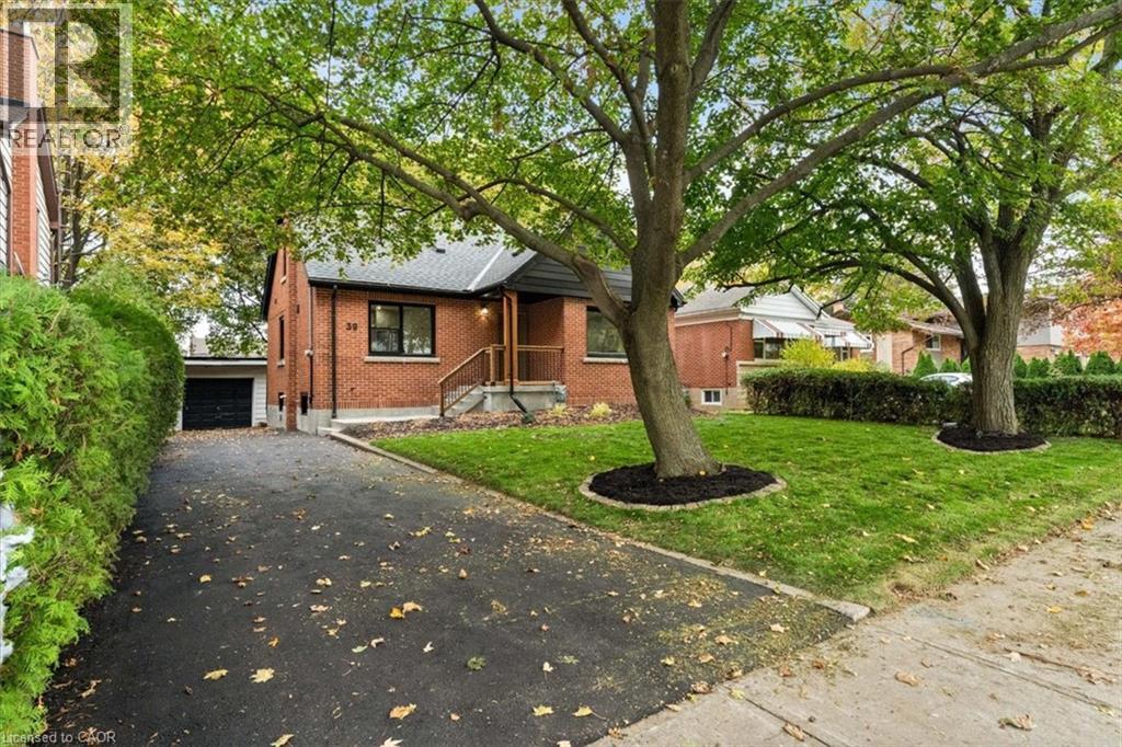39 West 21st Street, Hamilton, Ontario  L9C 4M6 - Photo 2 - 40873705