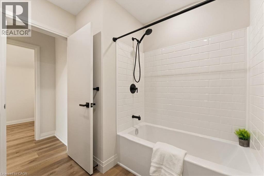 39 West 21st Street, Hamilton, Ontario  L9C 4M6 - Photo 28 - 40873705