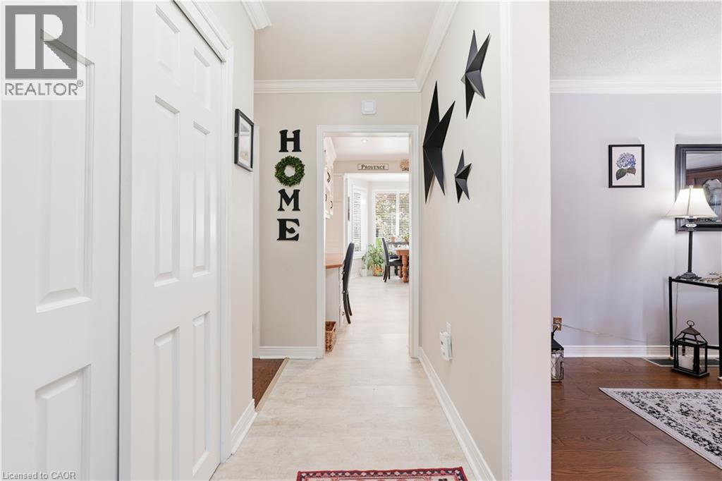 1360 Waterdown Road, Burlington, Ontario  L7P 4Z9 - Photo 4 - 40873649