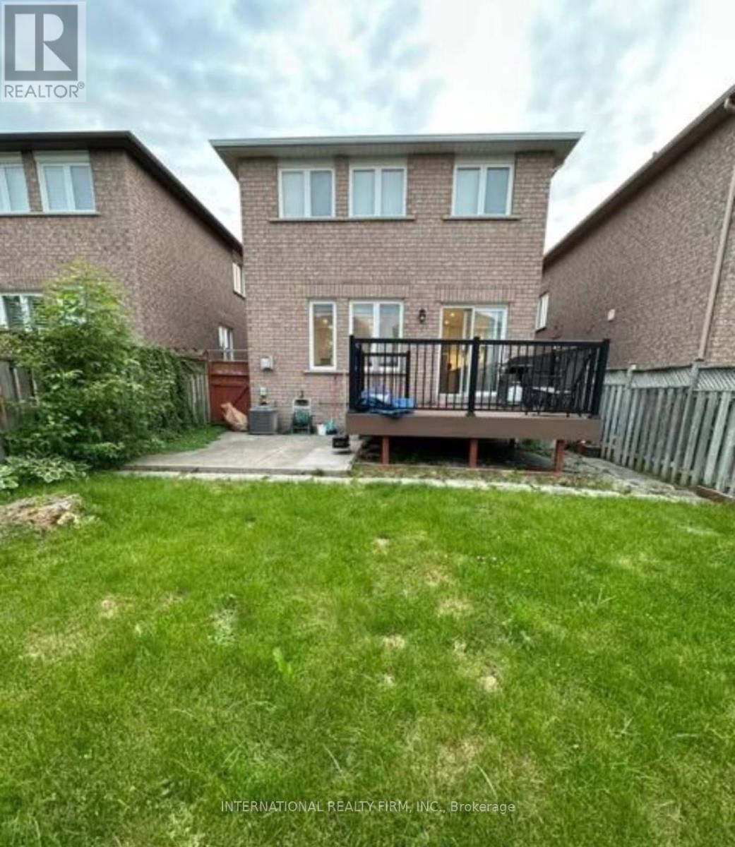 6 Woodhaven Crescent, Richmond Hill, Ontario  L4E 3T1 - Photo 2 - N14028028