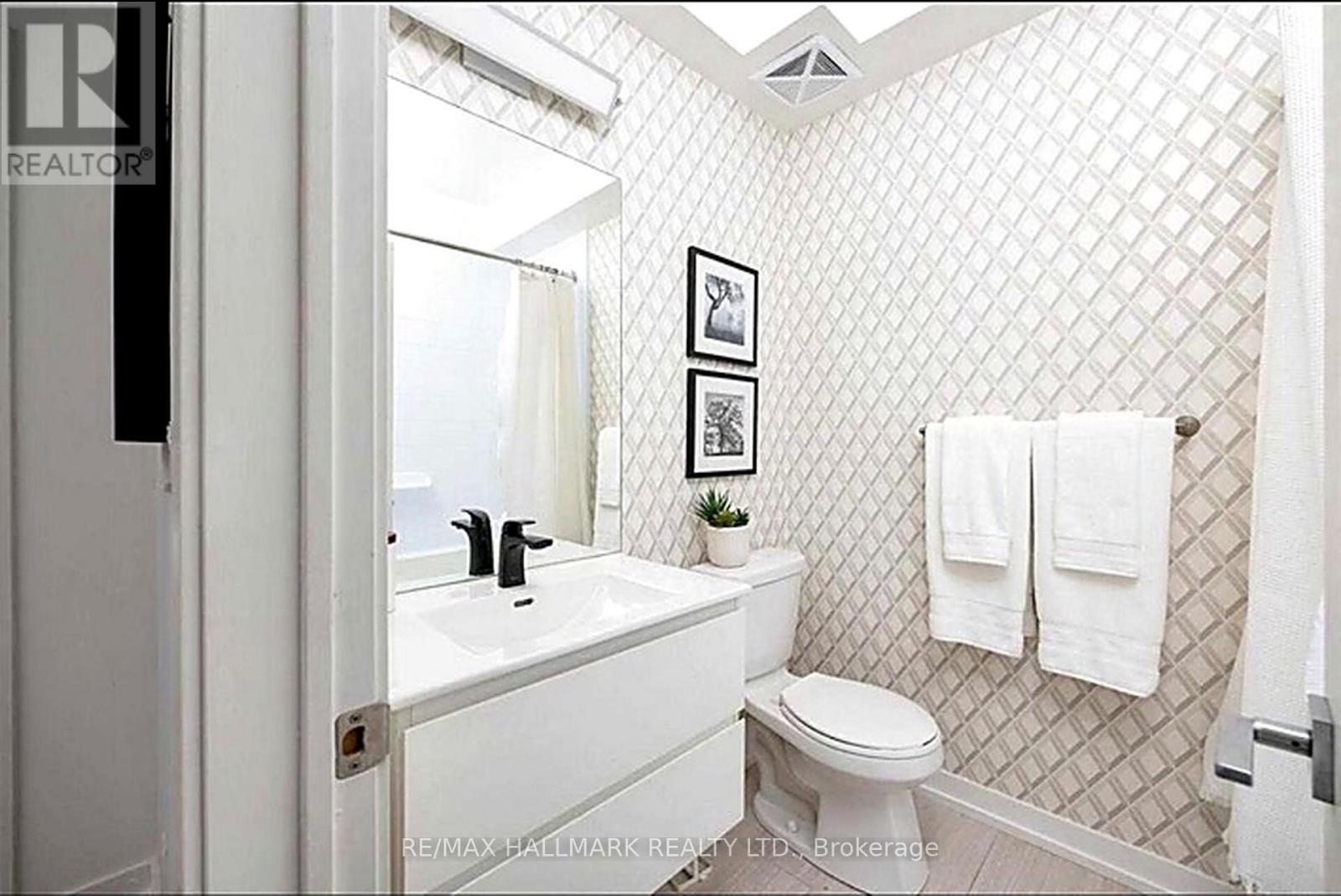 11 - 1321 Gerrard Street E, Toronto, Ontario  M4L 1Y8 - Photo 9 - E13866140