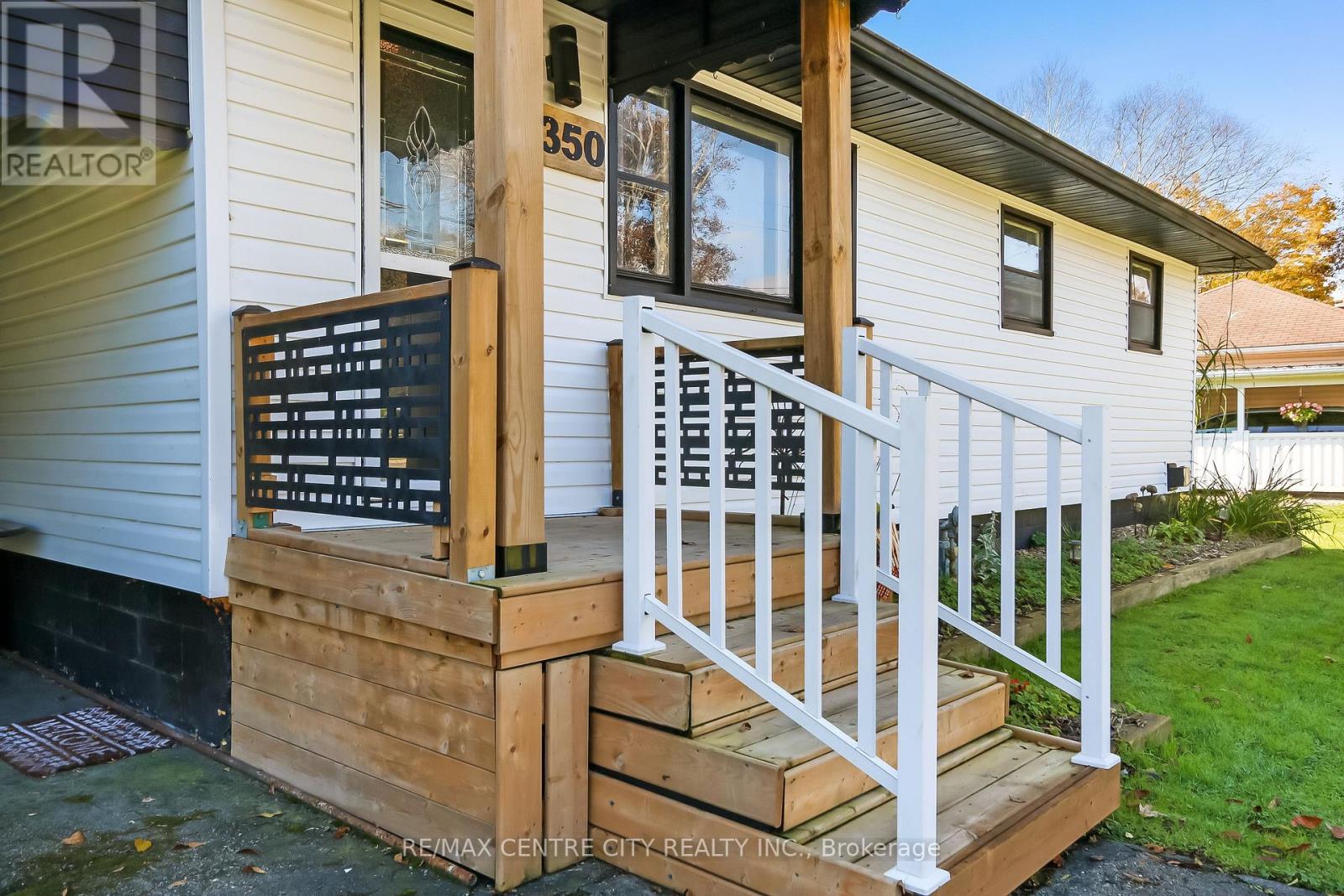 350 Warren Street, Central Elgin, Ontario  N5L 1B5 - Photo 2 - X14116846