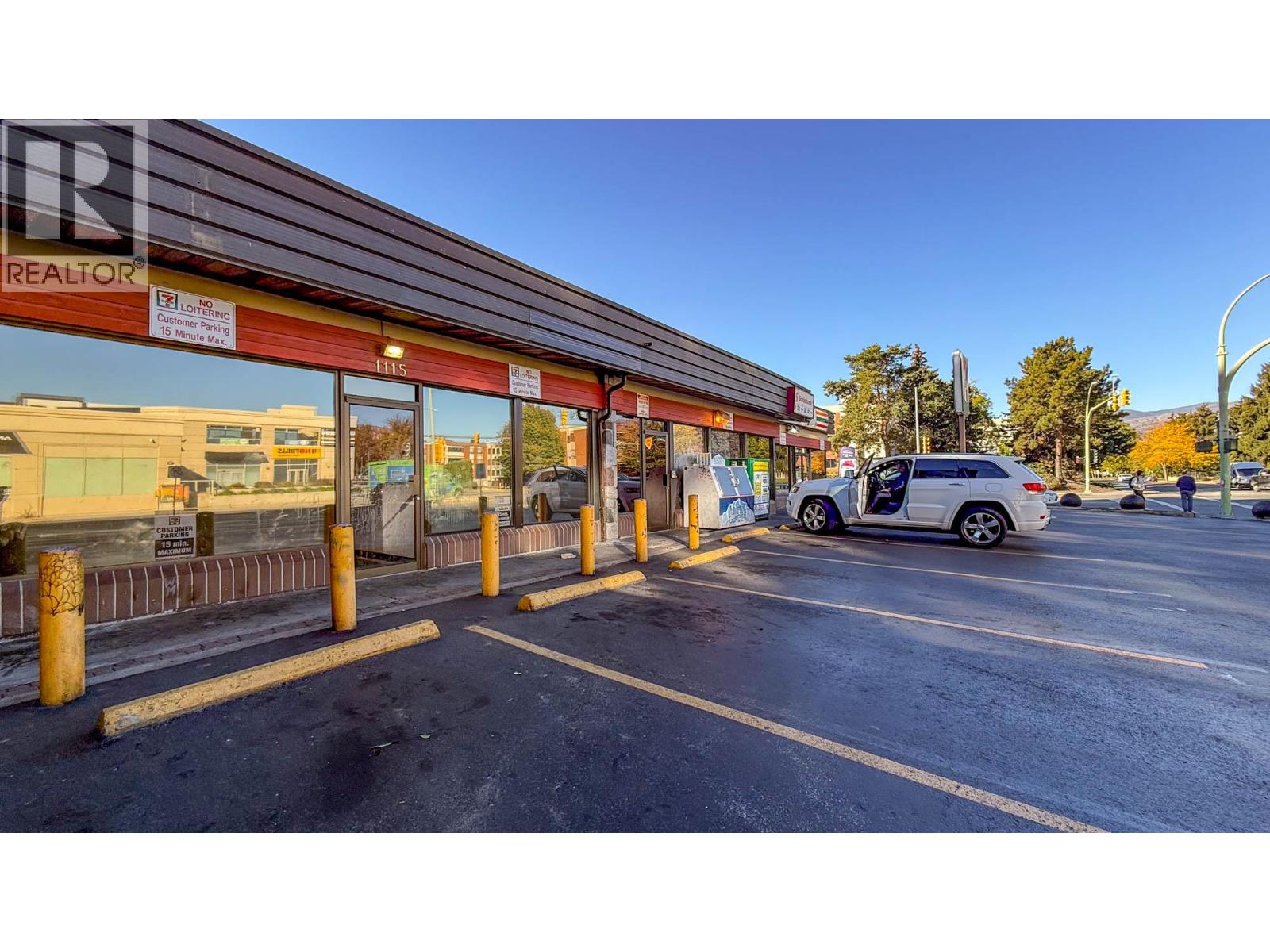 1117 Bernard Avenue, Kelowna, British Columbia  V1Y 6R3 - Photo 4 - 10404092