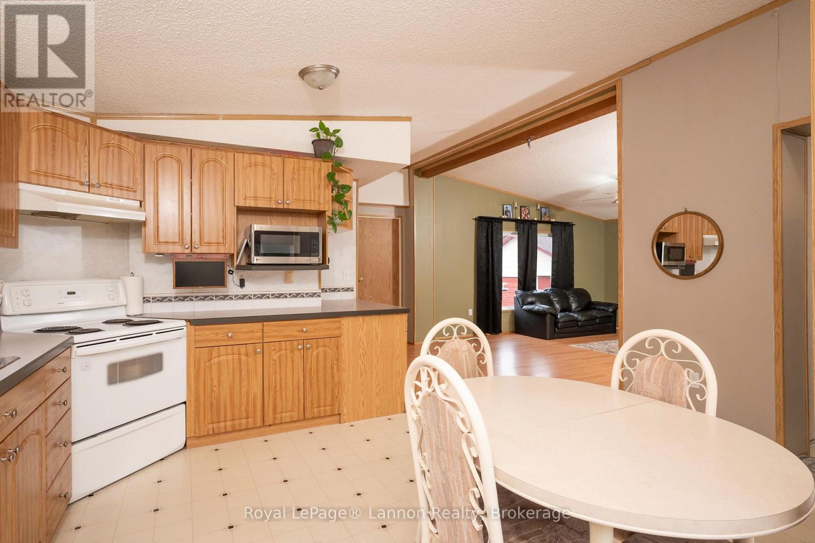 580 11/17 Highway, Thunder Bay Remote Area, Ontario  P0T 1K0 - Photo 11 - X14116834