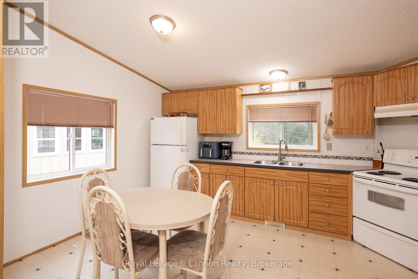 580 11/17 Highway, Thunder Bay Remote Area, Ontario  P0T 1K0 - Photo 12 - X14116834