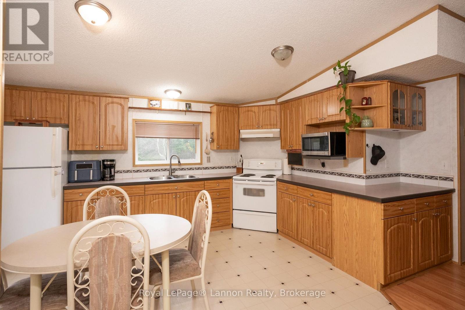 580 11/17 Highway, Thunder Bay Remote Area, Ontario  P0T 1K0 - Photo 13 - X14116834