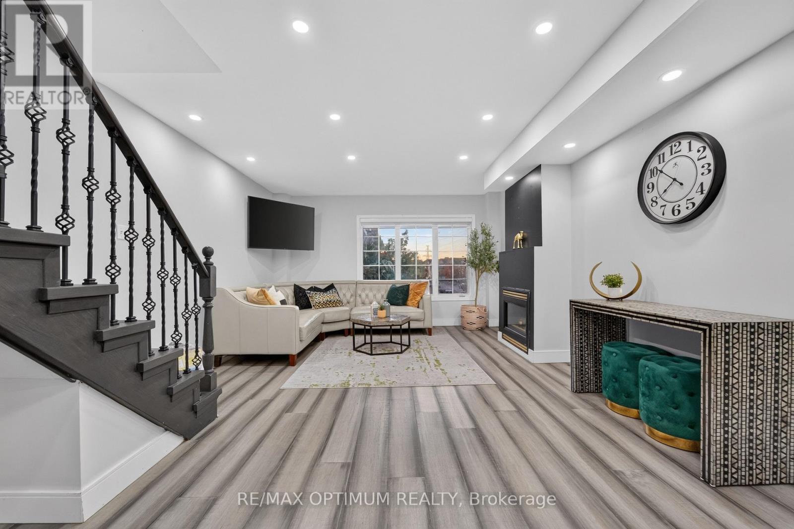 86 Sufi Crescent, Toronto, Ontario  M4A 2X2 - Photo 5 - C14116746
