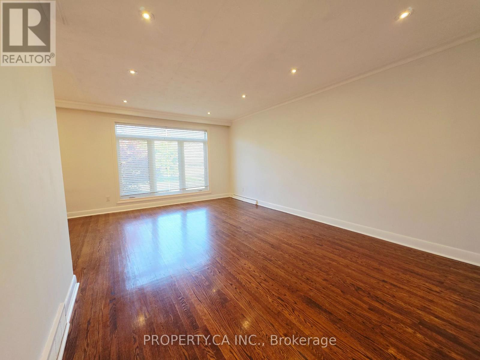 205 Searle Avenue, Toronto (Bathurst Manor), Ontario  M3H 4B6 - Photo 5 - C14116838