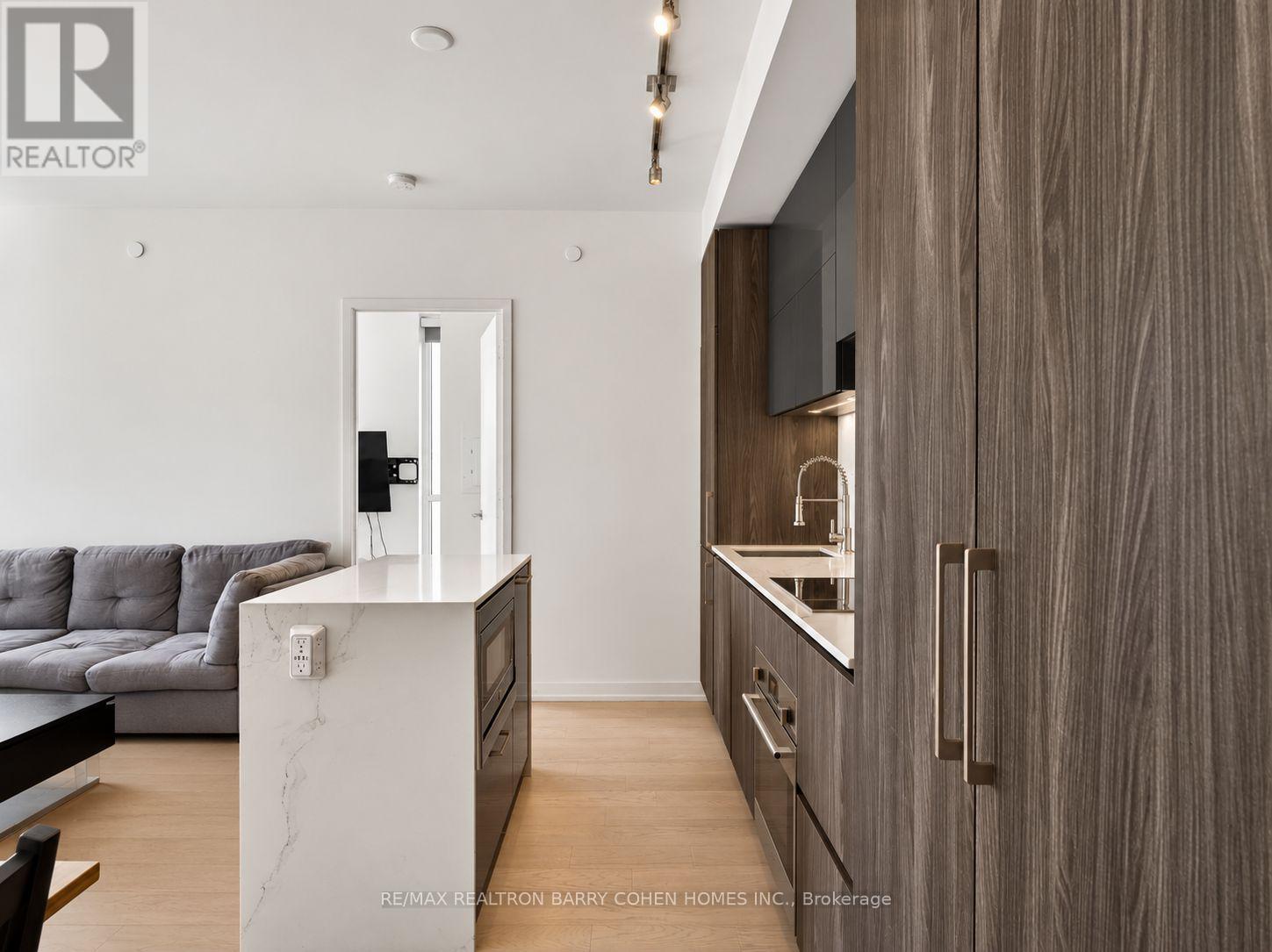 905 - 1 Yorkville Avenue, Toronto (Annex), Ontario  M4W 1L1 - Photo 5 - C14116842