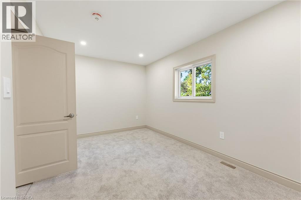 14 Bond Street, Brantford, Ontario  N3R 4G5 - Photo 12 - 40871964