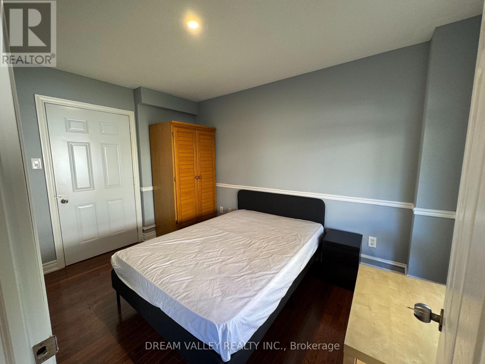 18 Wilkes Crescent, Toronto, Ontario  M1L 0B3 - Photo 9 - E14116712